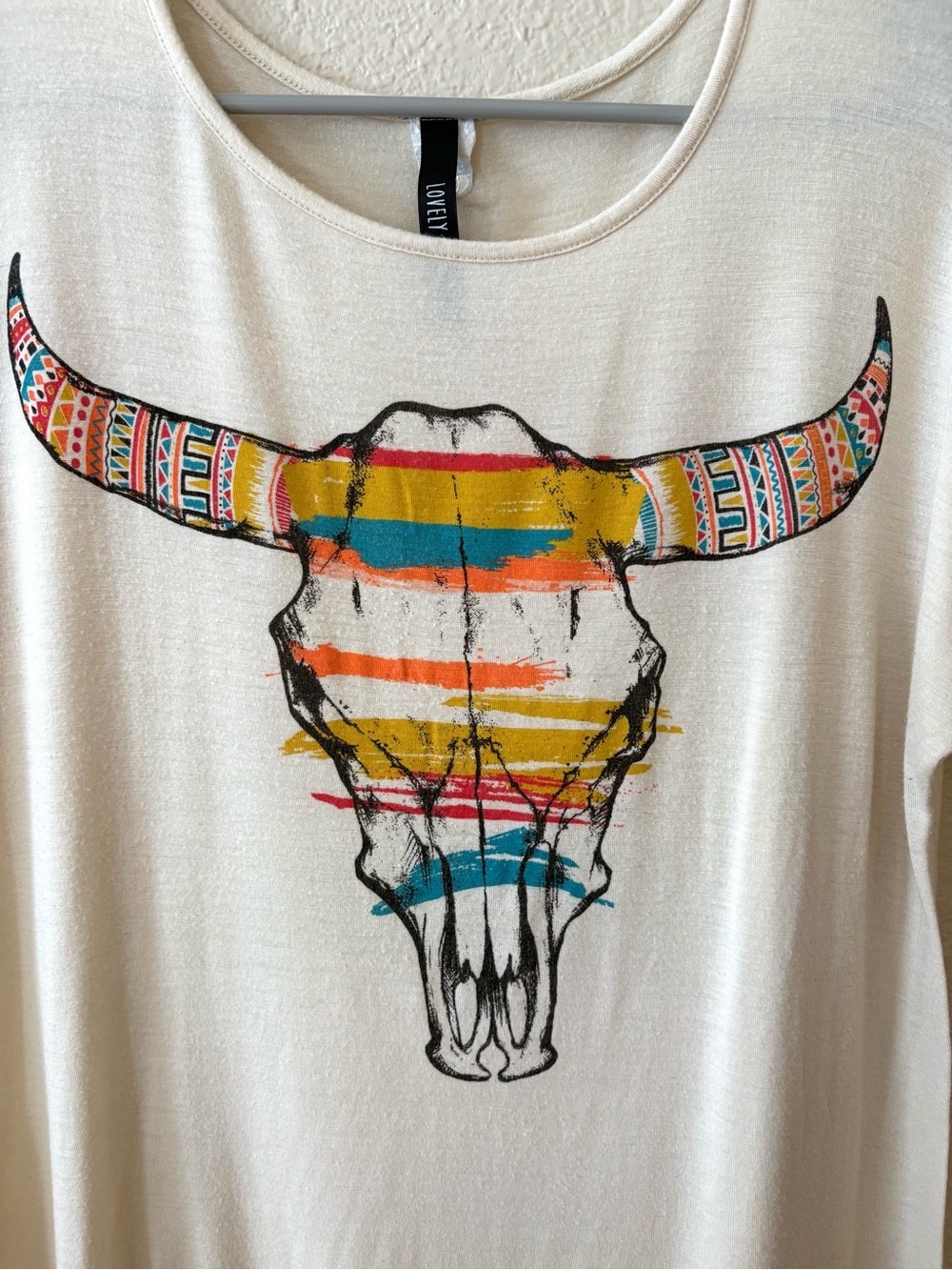 Lovely Souls Women’s Vibrant Steer Skull Graphic Tee - Picture 2 of 5